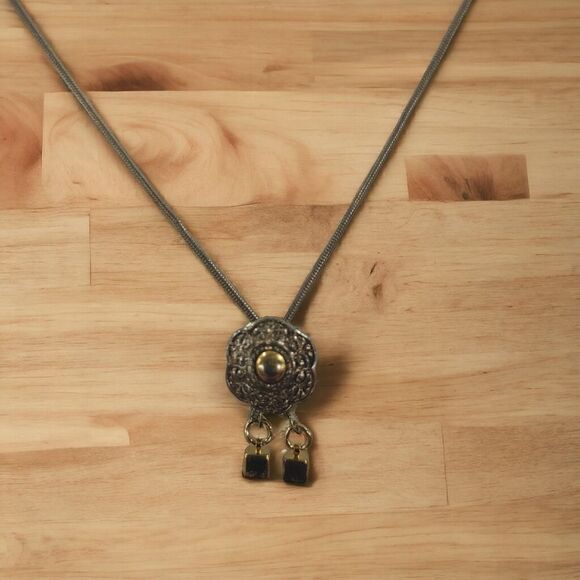 LADIE'S GOLD PENDANT NECKLACE WITH 2 GOLD BOX PIECES AT END OF NECKLACE. NWOT - Picture 1 of 3